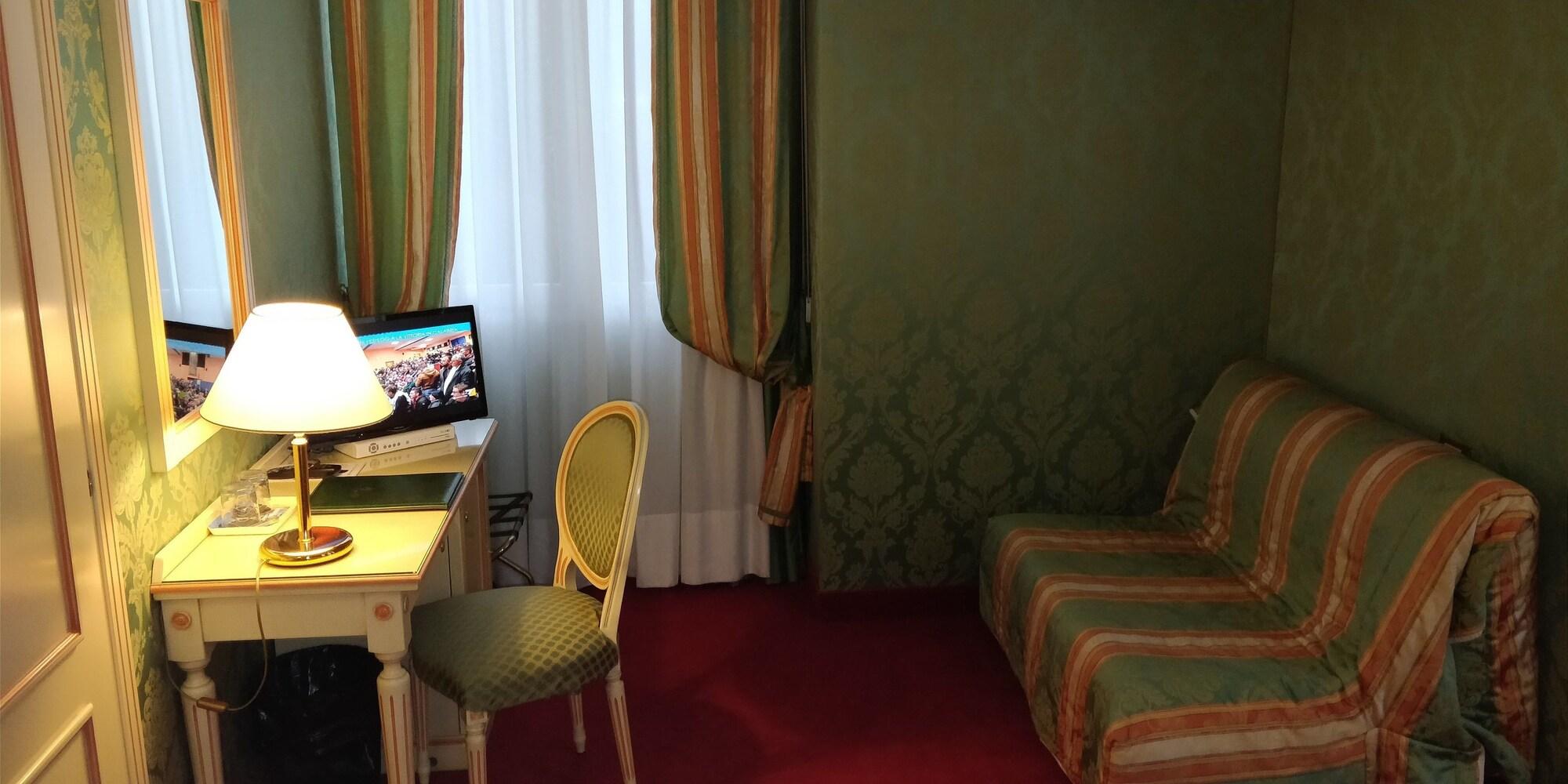 Hotel Villa Delle Palme Венеция Лидо Екстериор снимка