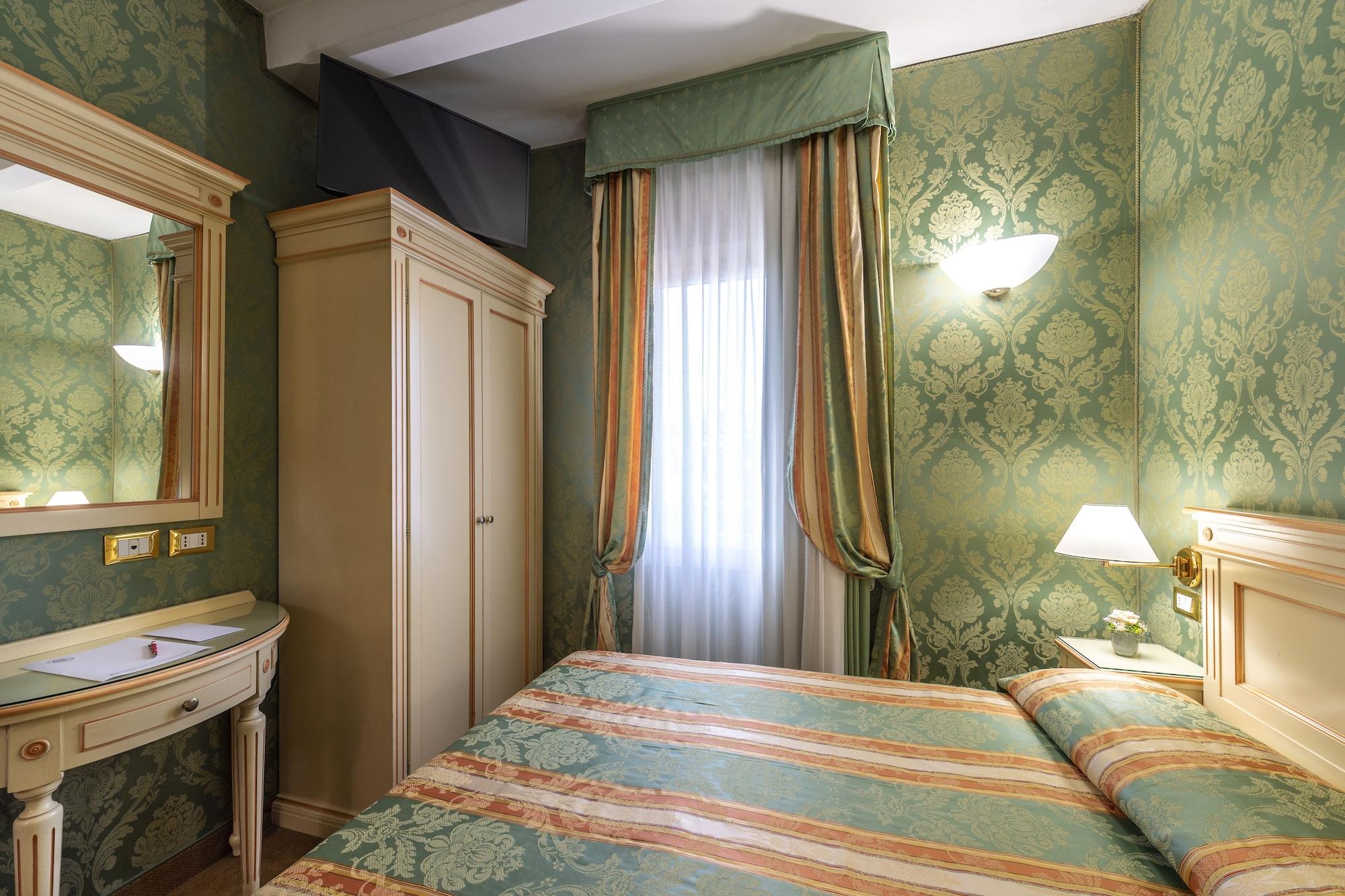 Hotel Villa Delle Palme Венеция Лидо Екстериор снимка