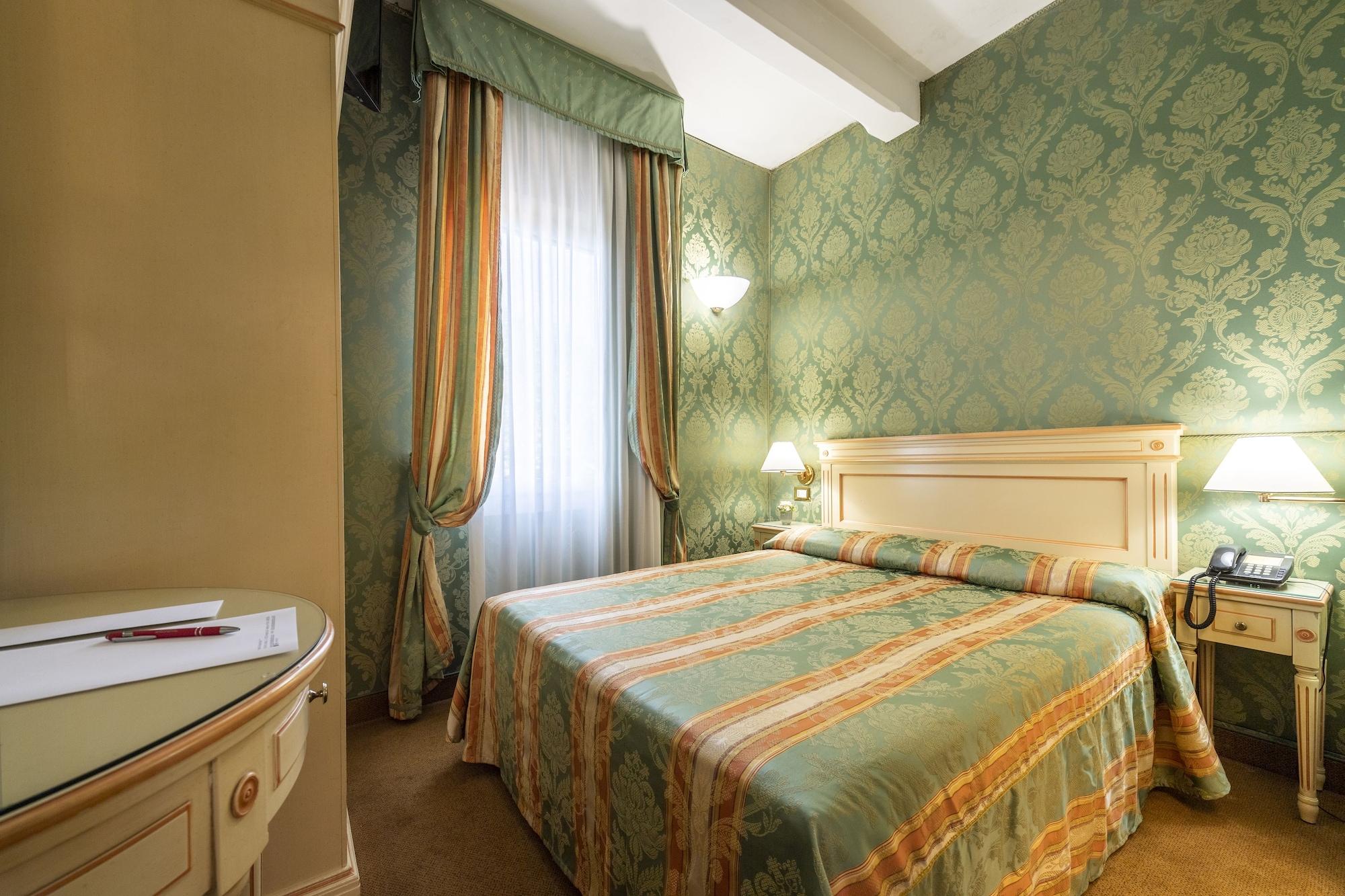 Hotel Villa Delle Palme Венеция Лидо Екстериор снимка