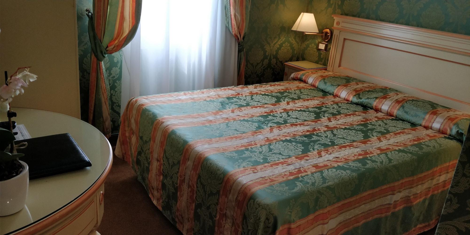 Hotel Villa Delle Palme Венеция Лидо Екстериор снимка