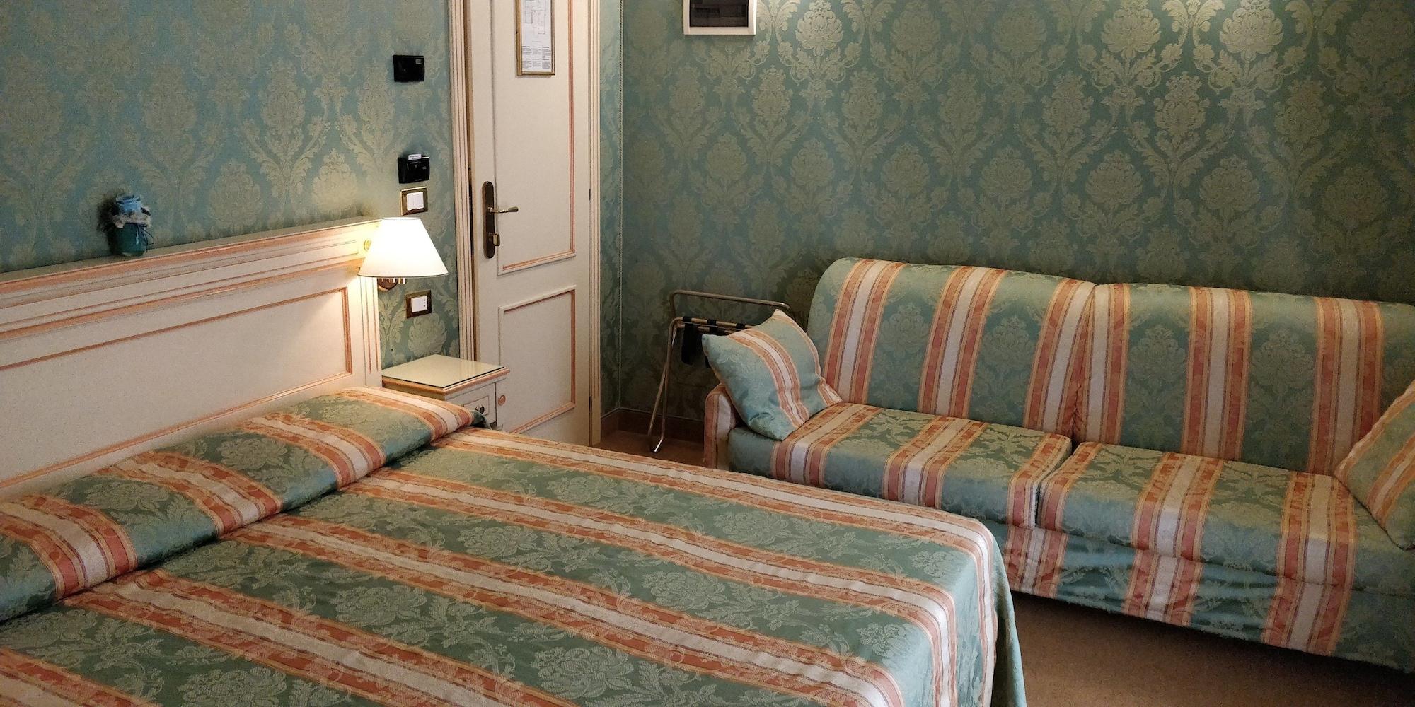Hotel Villa Delle Palme Венеция Лидо Екстериор снимка