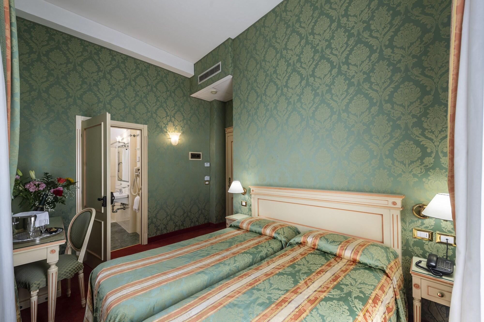 Hotel Villa Delle Palme Венеция Лидо Екстериор снимка