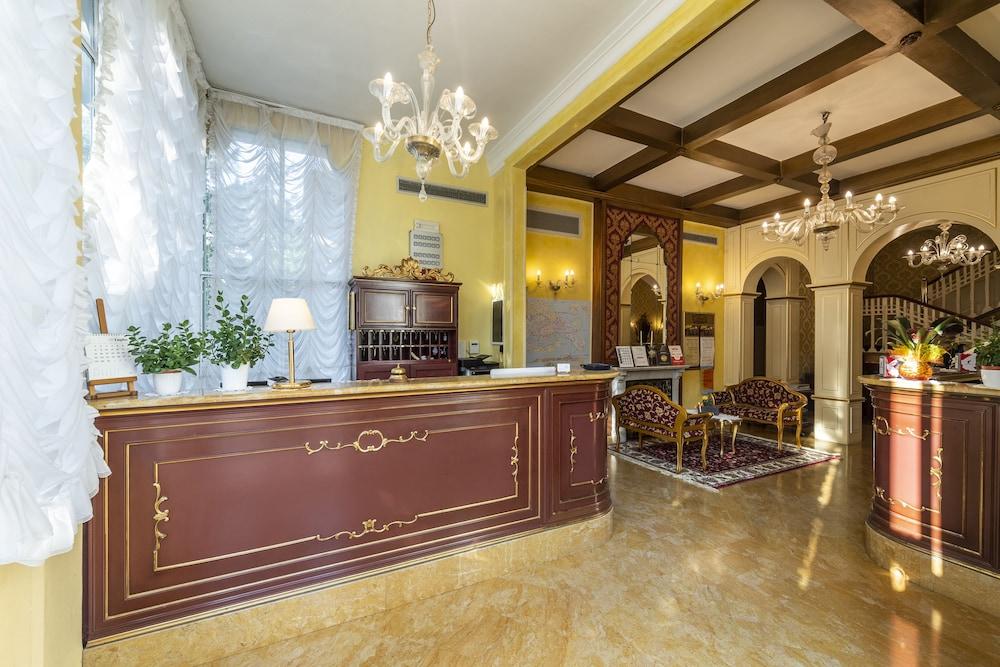 Hotel Villa Delle Palme Венеция Лидо Екстериор снимка