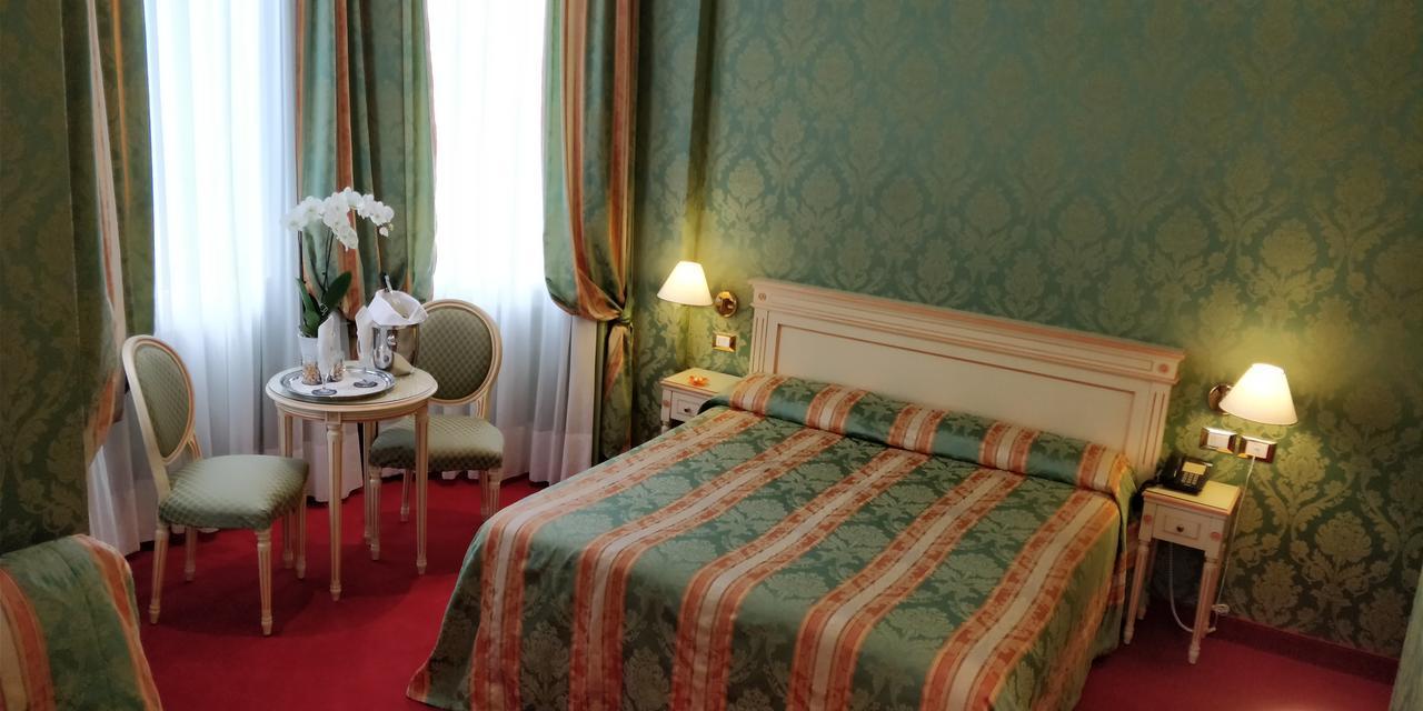 Hotel Villa Delle Palme Венеция Лидо Екстериор снимка