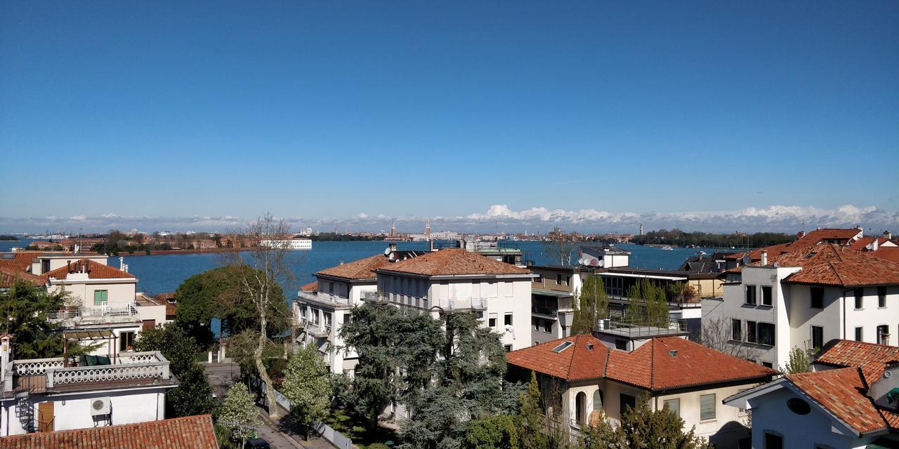 Hotel Villa Delle Palme Венеция Лидо Екстериор снимка