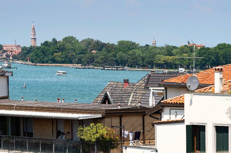 Hotel Villa Delle Palme Венеция Лидо Екстериор снимка