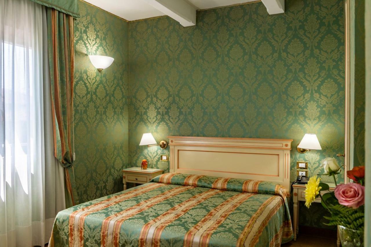 Hotel Villa Delle Palme Венеция Лидо Екстериор снимка
