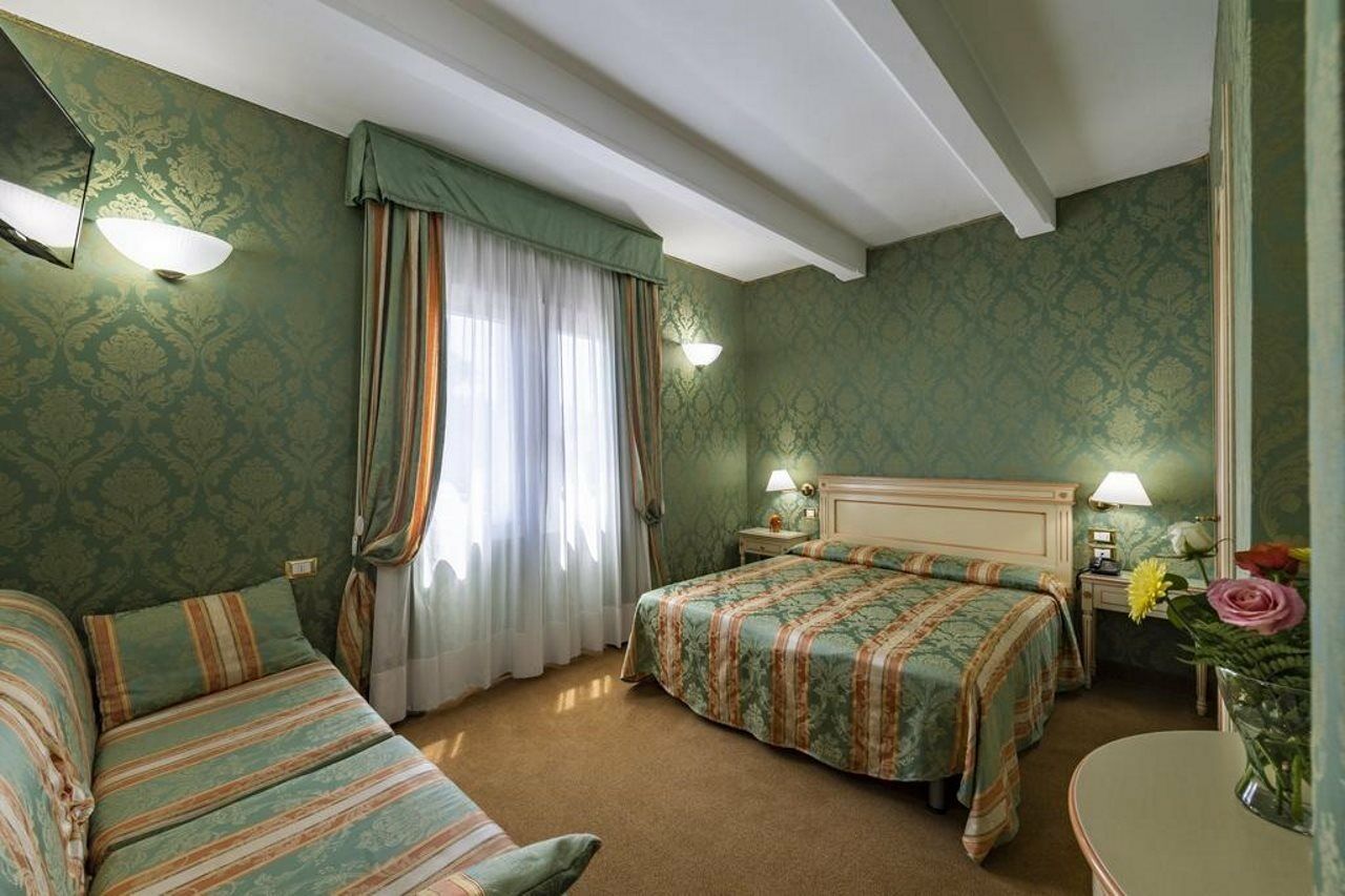 Hotel Villa Delle Palme Венеция Лидо Екстериор снимка